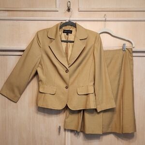 Nowt Isabel And Nina Women's Blazer and Pleated Skirt Set Gold SZ 8